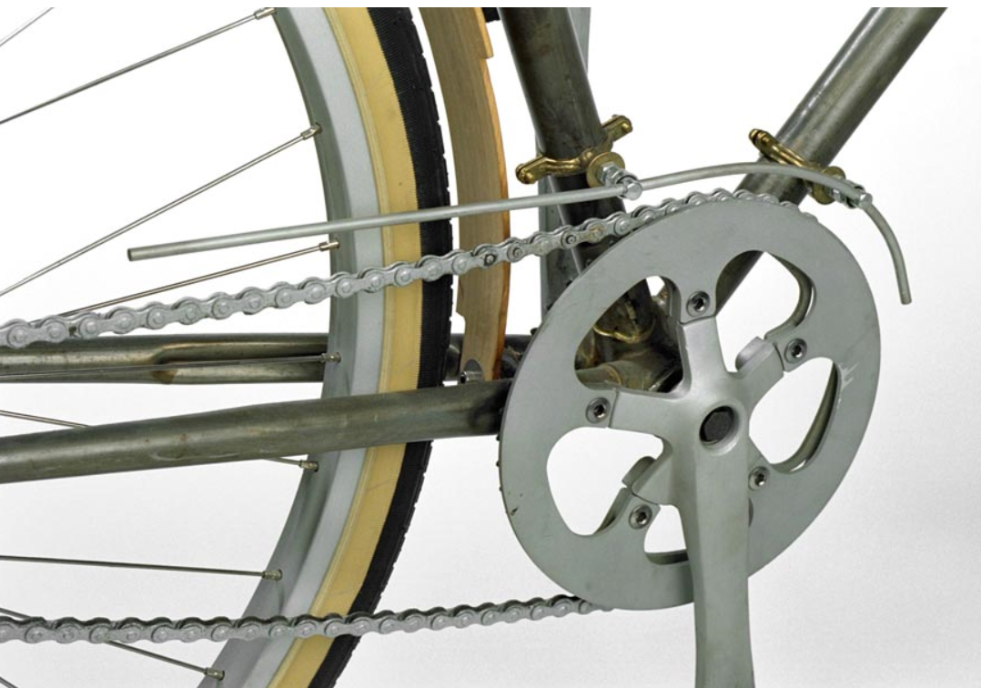 Sögreni Ketjusuoja - Kestävä ja Luotettava Ketjujen Suojaus Lisävaruste - Image 3