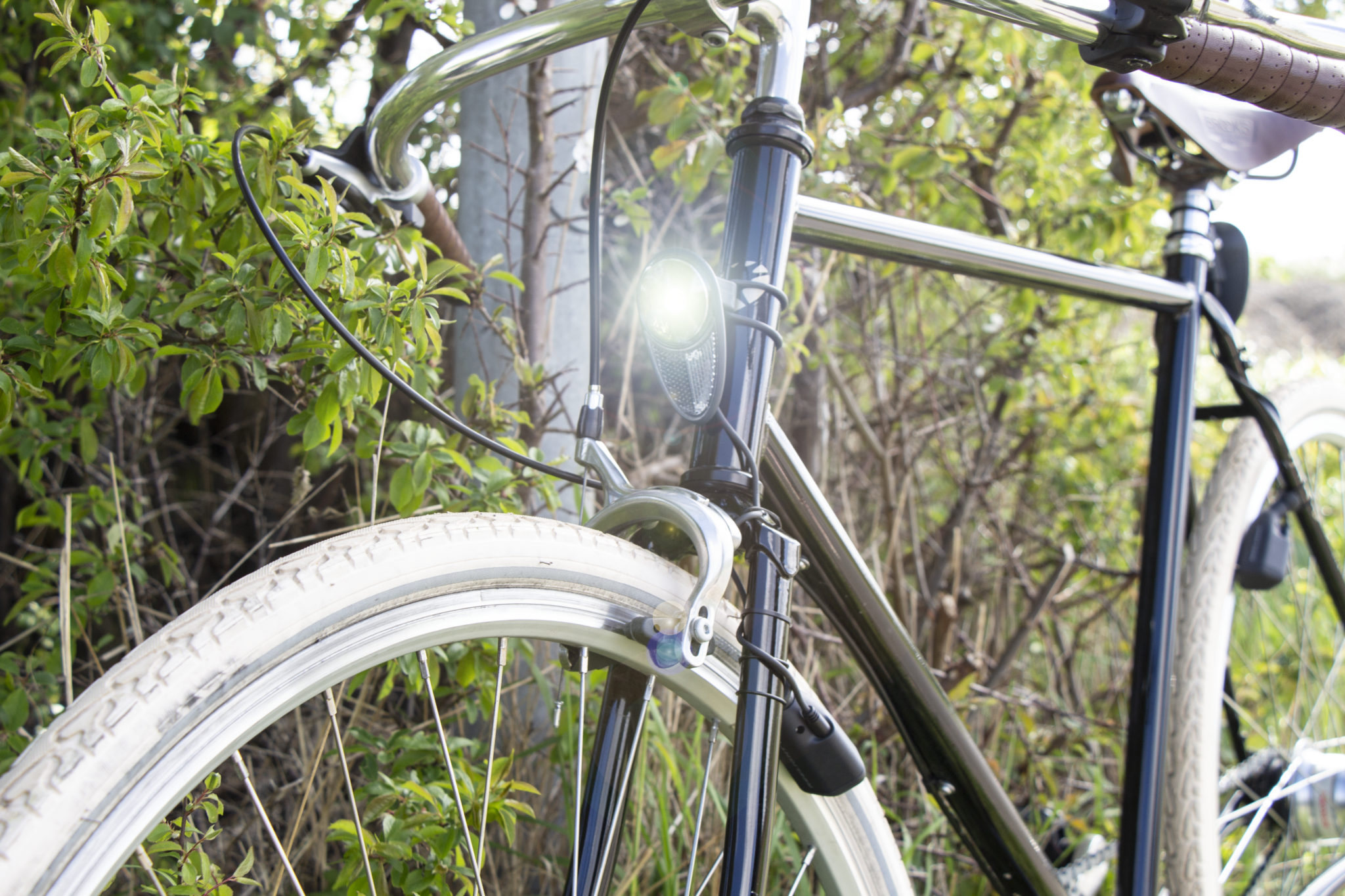 Reelight Nova – Magneettidynamo Pyöränvalo | Kestävä ja Helppokäyttöinen Valaistusratkaisu - Image 2